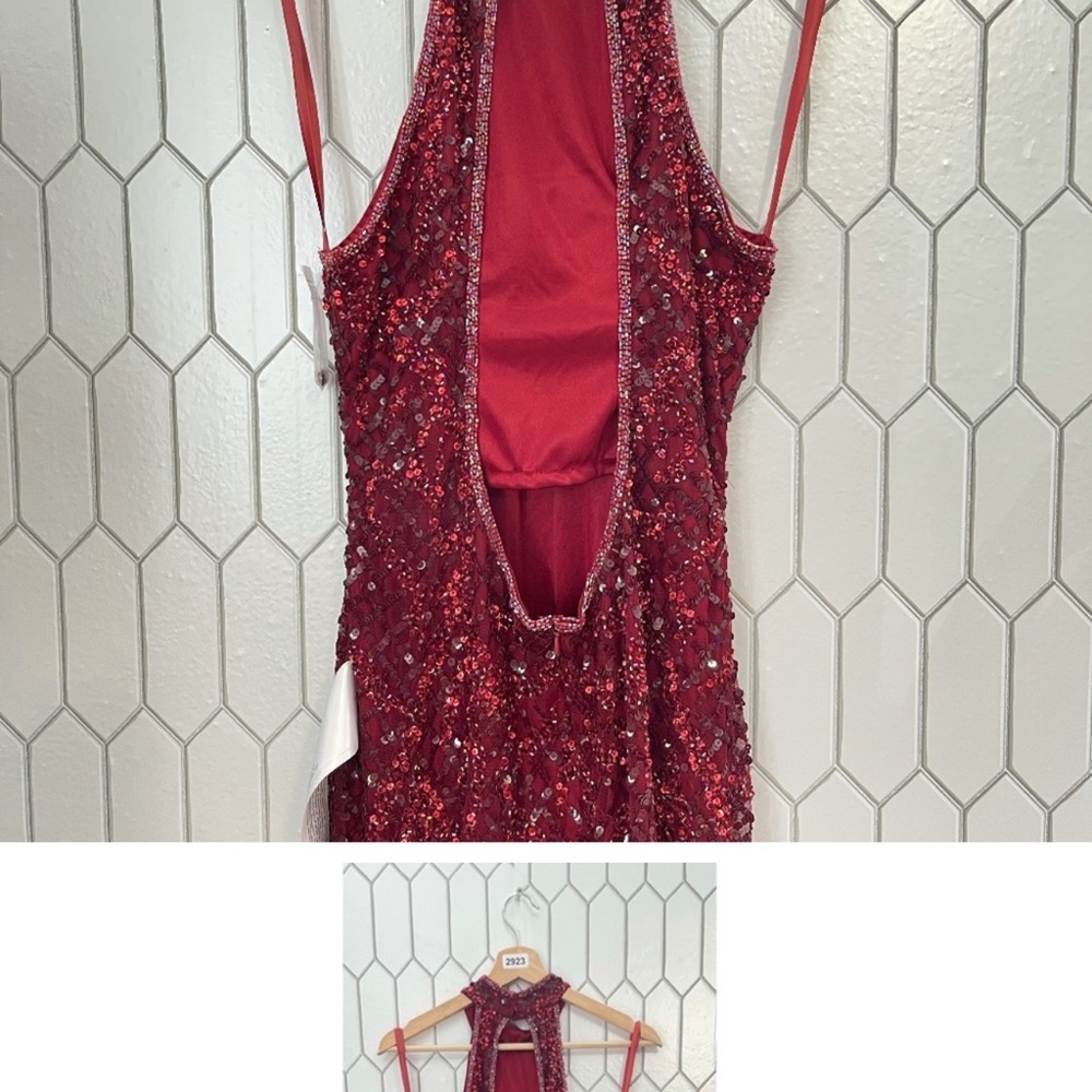 MAC DUGGAL Embellished Halter Column Gown in Garnet Size US 10 NWOT